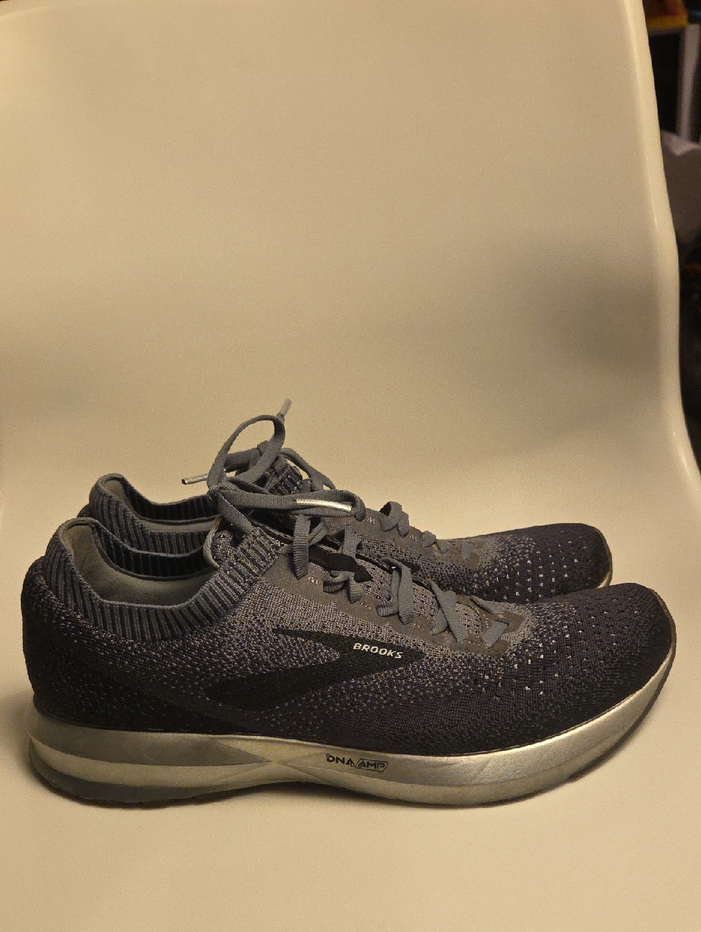 Womens Brooks Levitate 2 Running Shoes